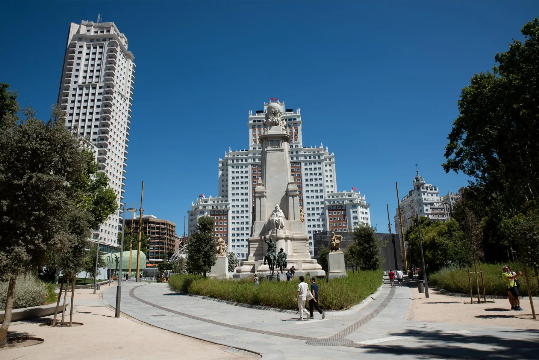 Exterior view in Plaza de España