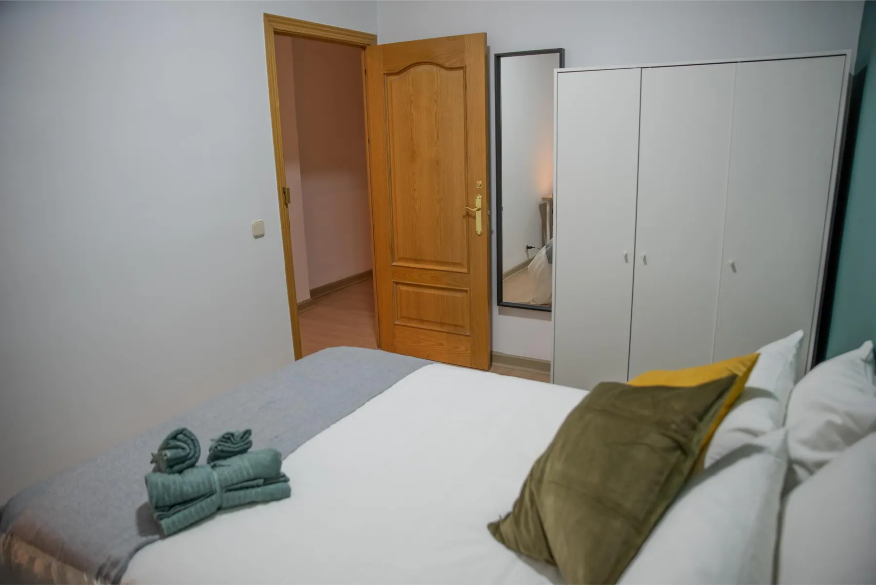 Room R10 in Plaza de España