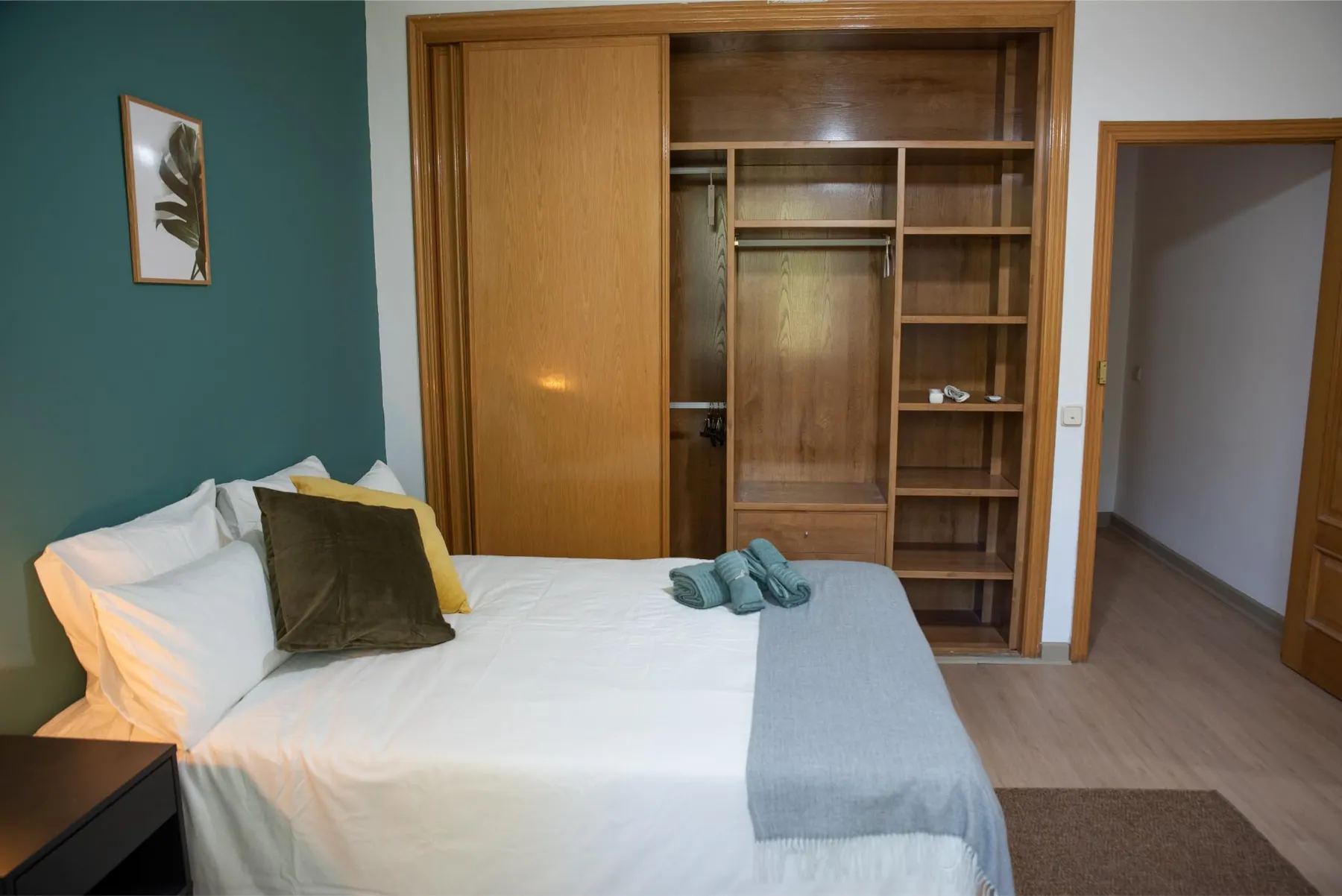 Room R3 in Plaza de España