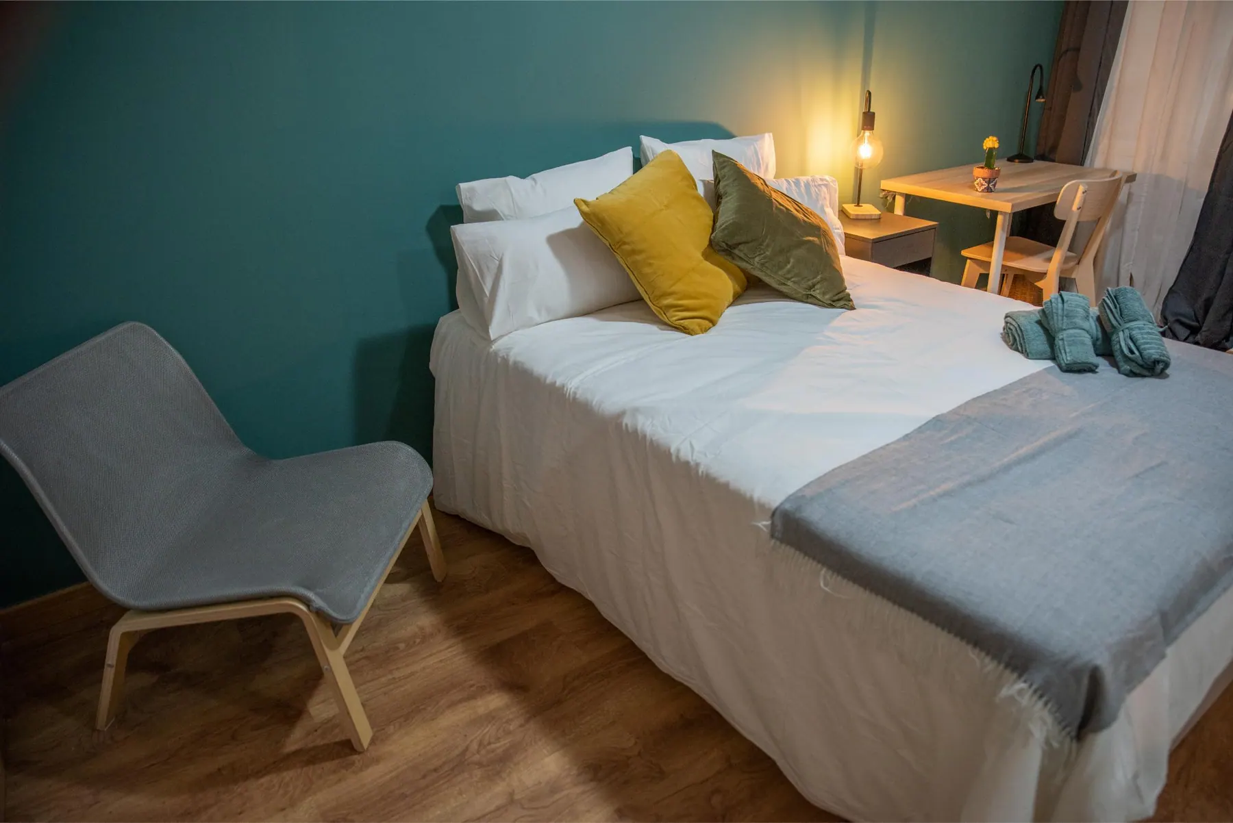 Room R9 in Plaza de España