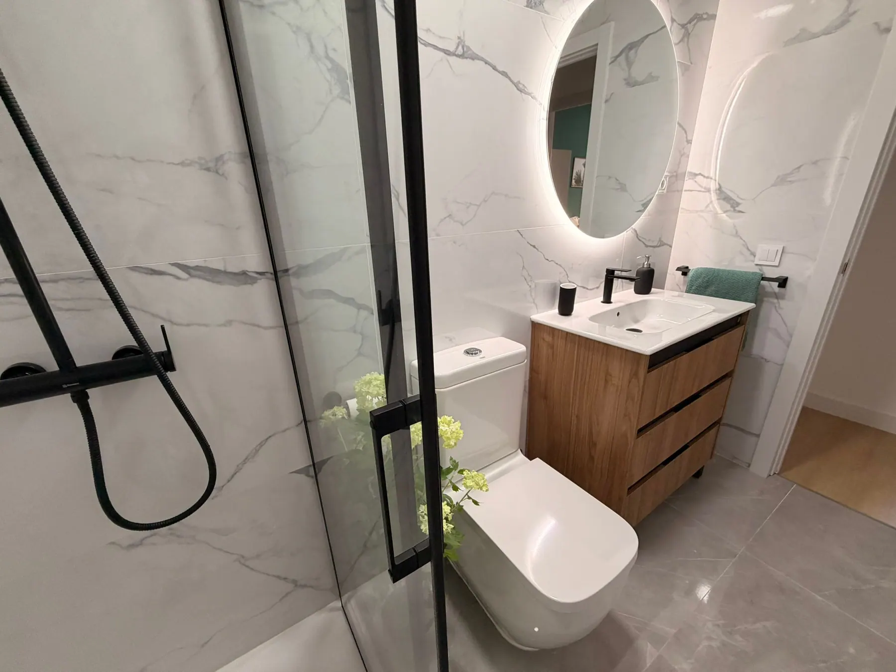 Bathroom in Gran Via