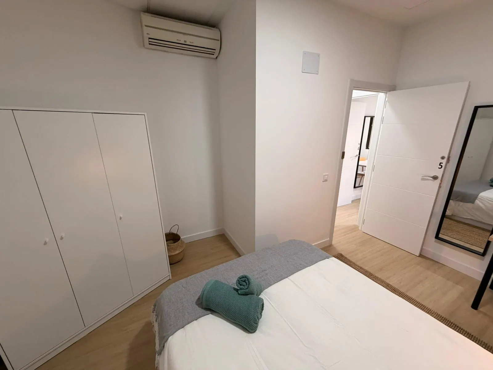 Room 5 in Gran Via
