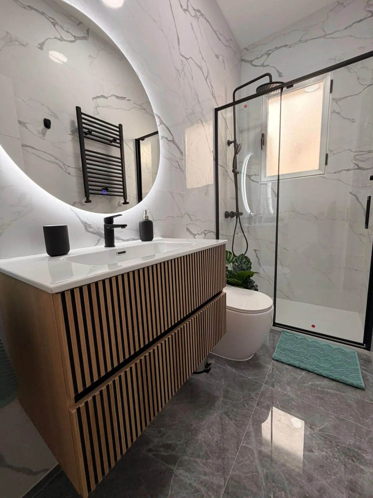 Bathroom in Juanelo