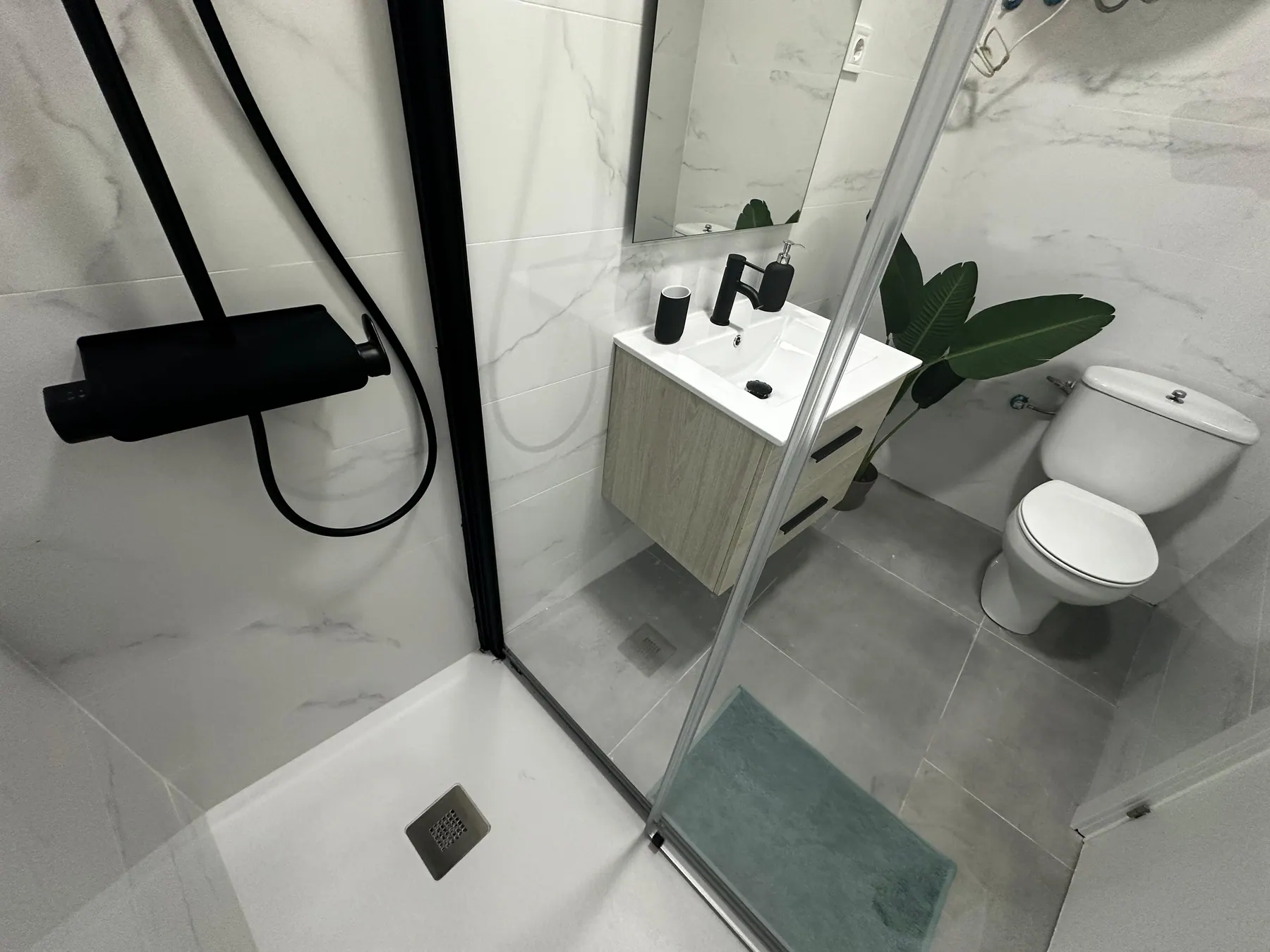 Bathroom in Mayor