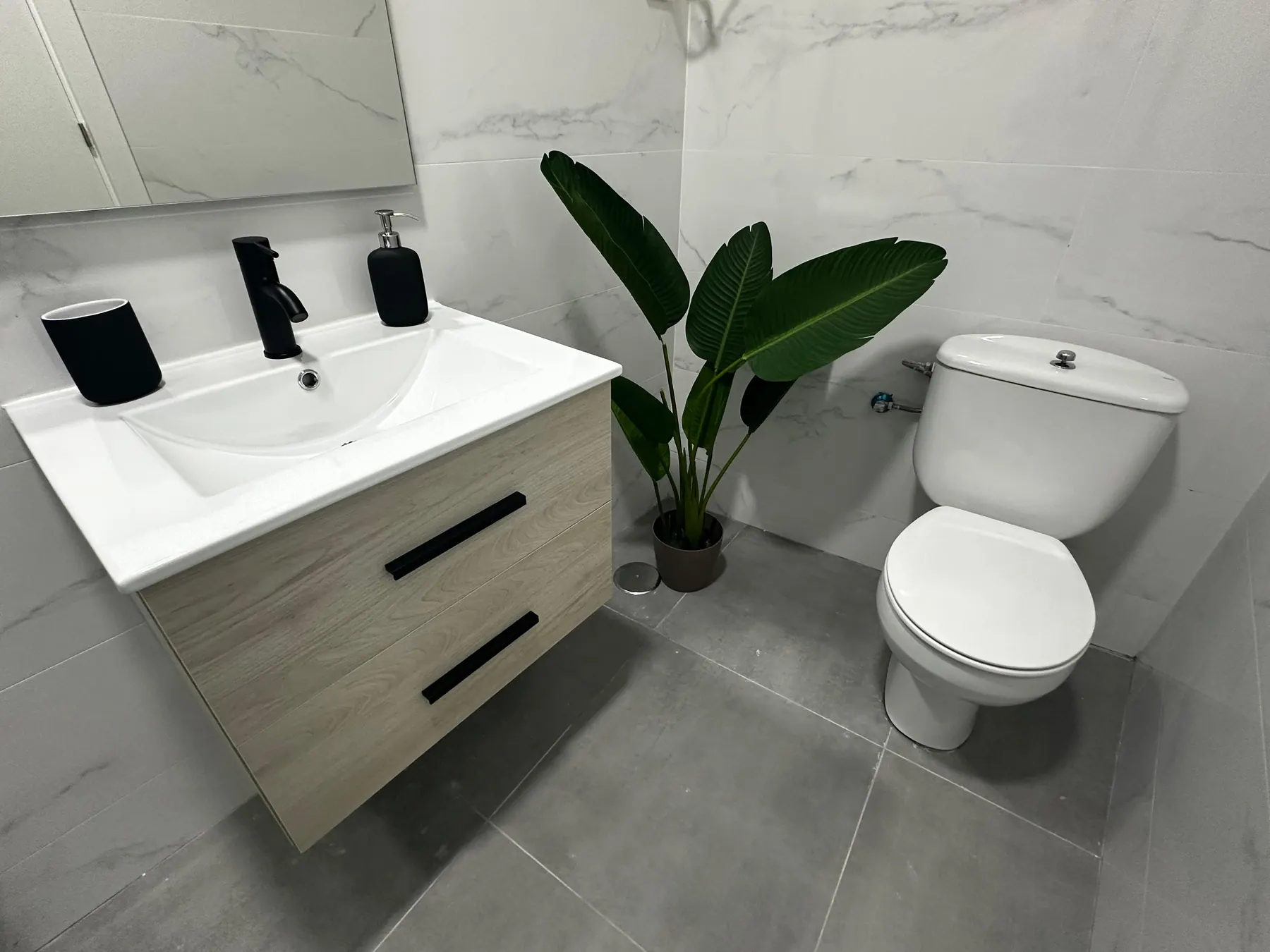 Bathroom in Mayor