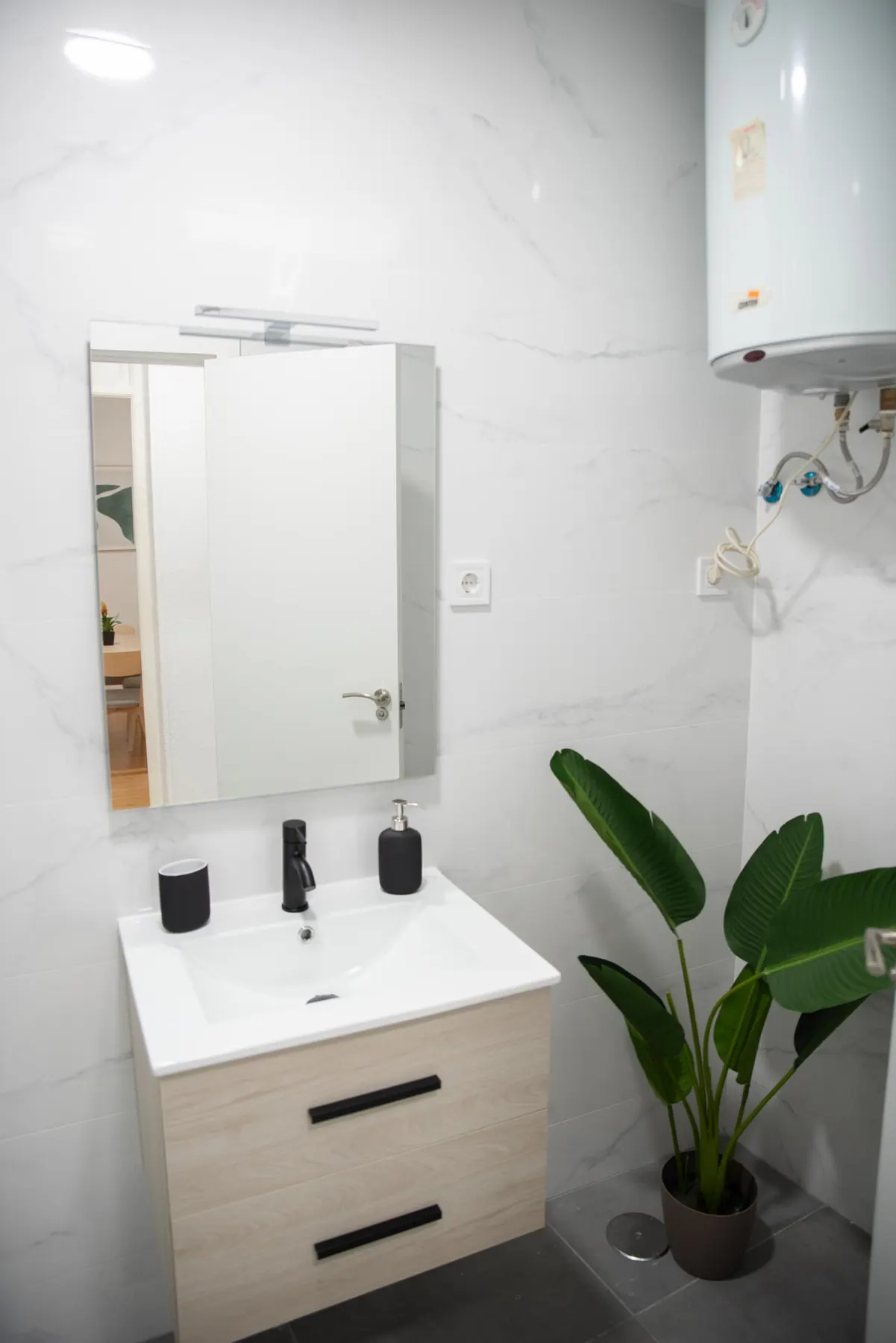 Bathroom in Mayor