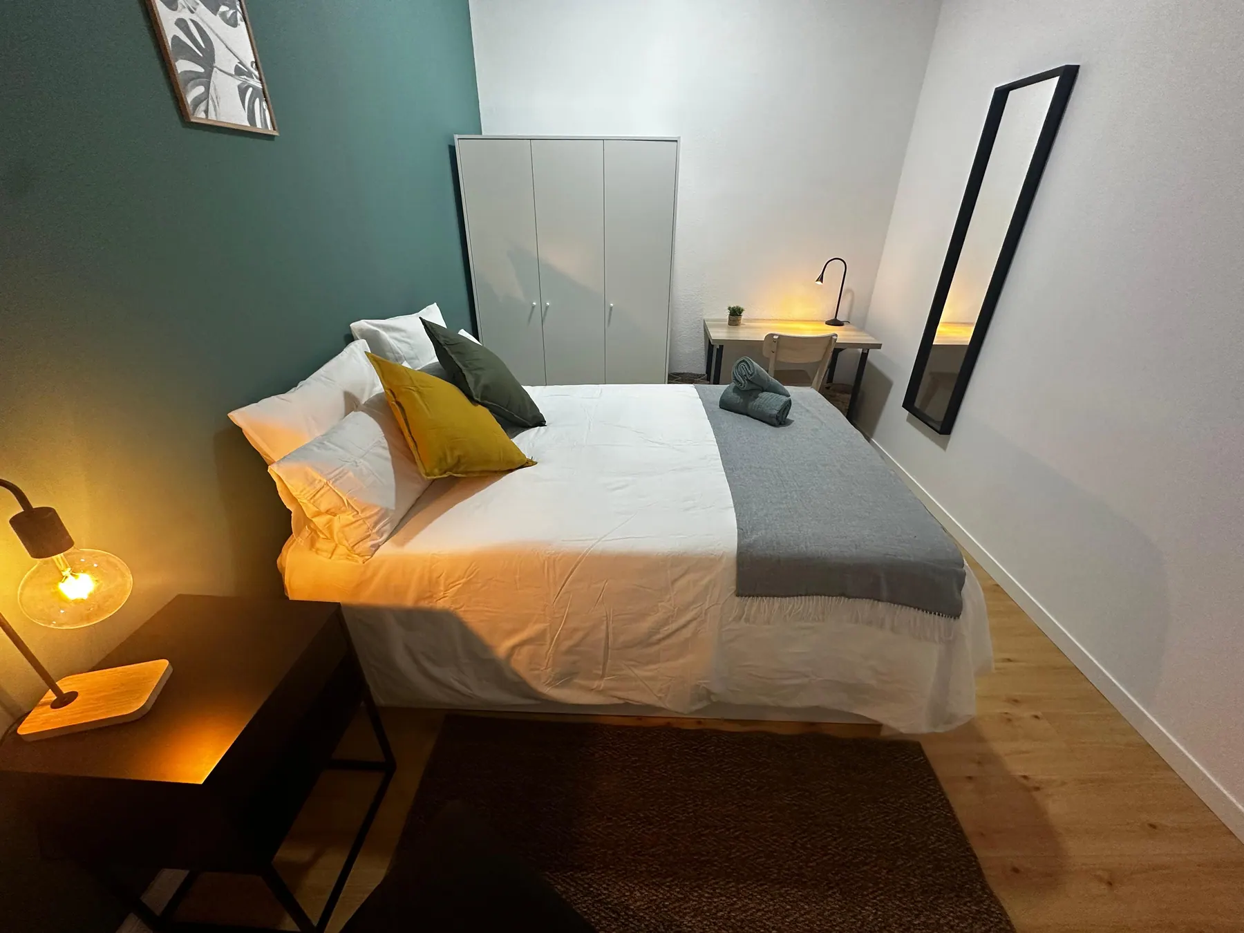 Room 1 in Mayor