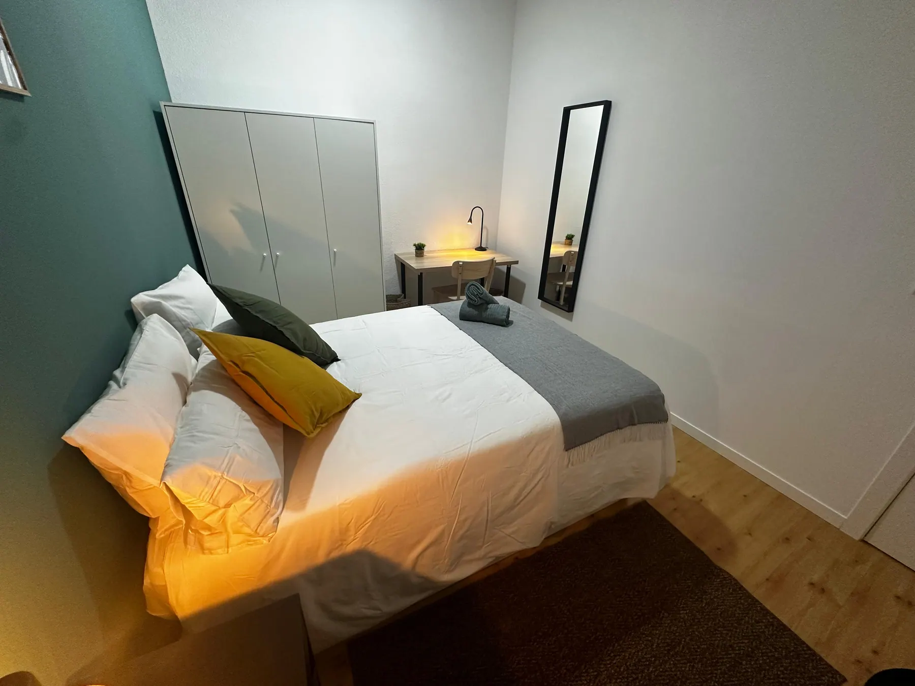 Room 1 in Mayor