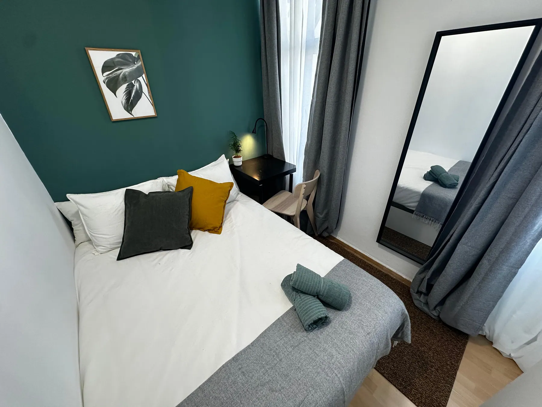 Room 1 in Mayor