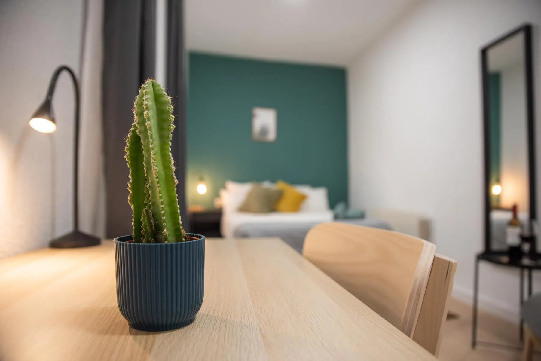 Room R2 in Tirso de Molina