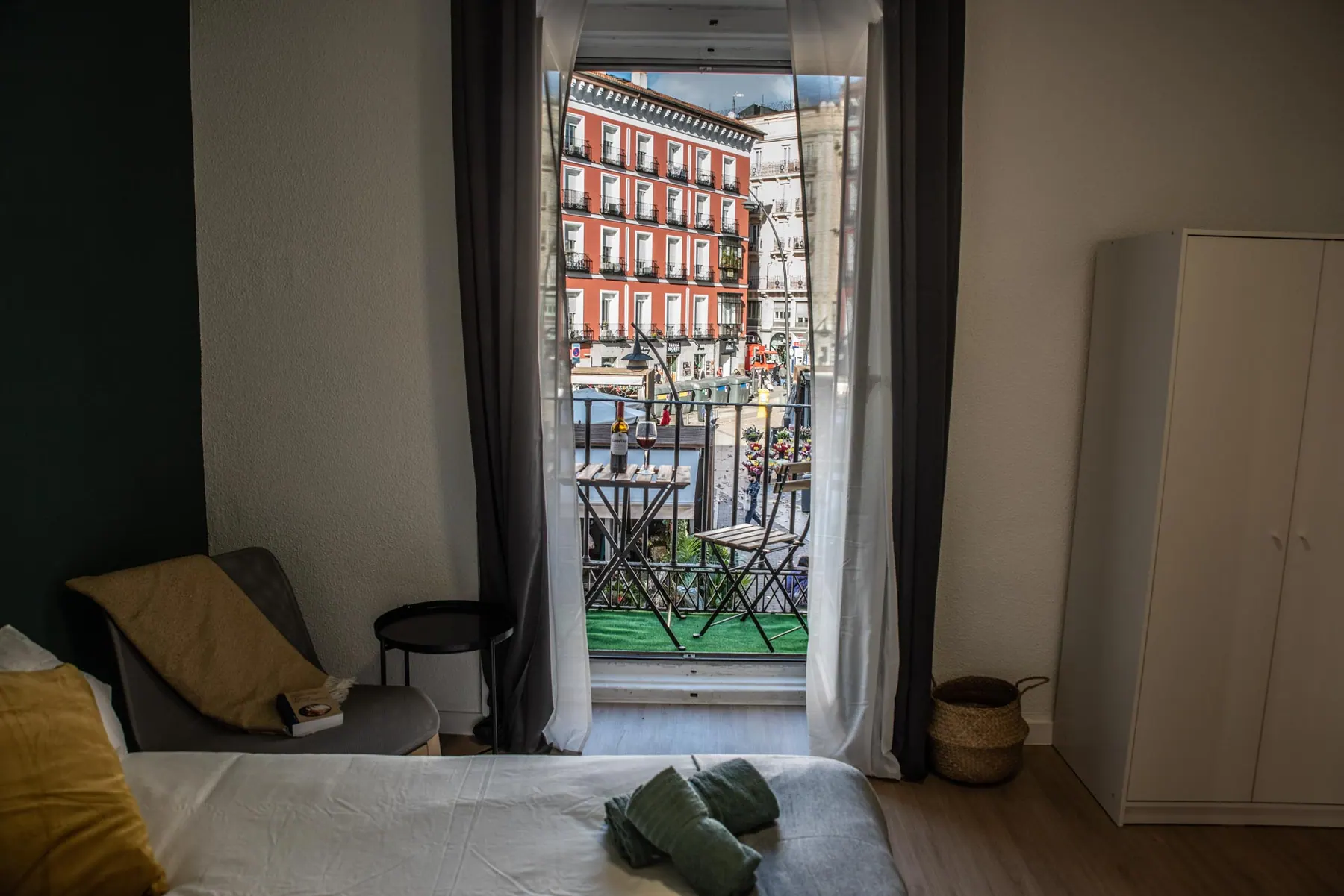 Room R3 in Tirso de Molina