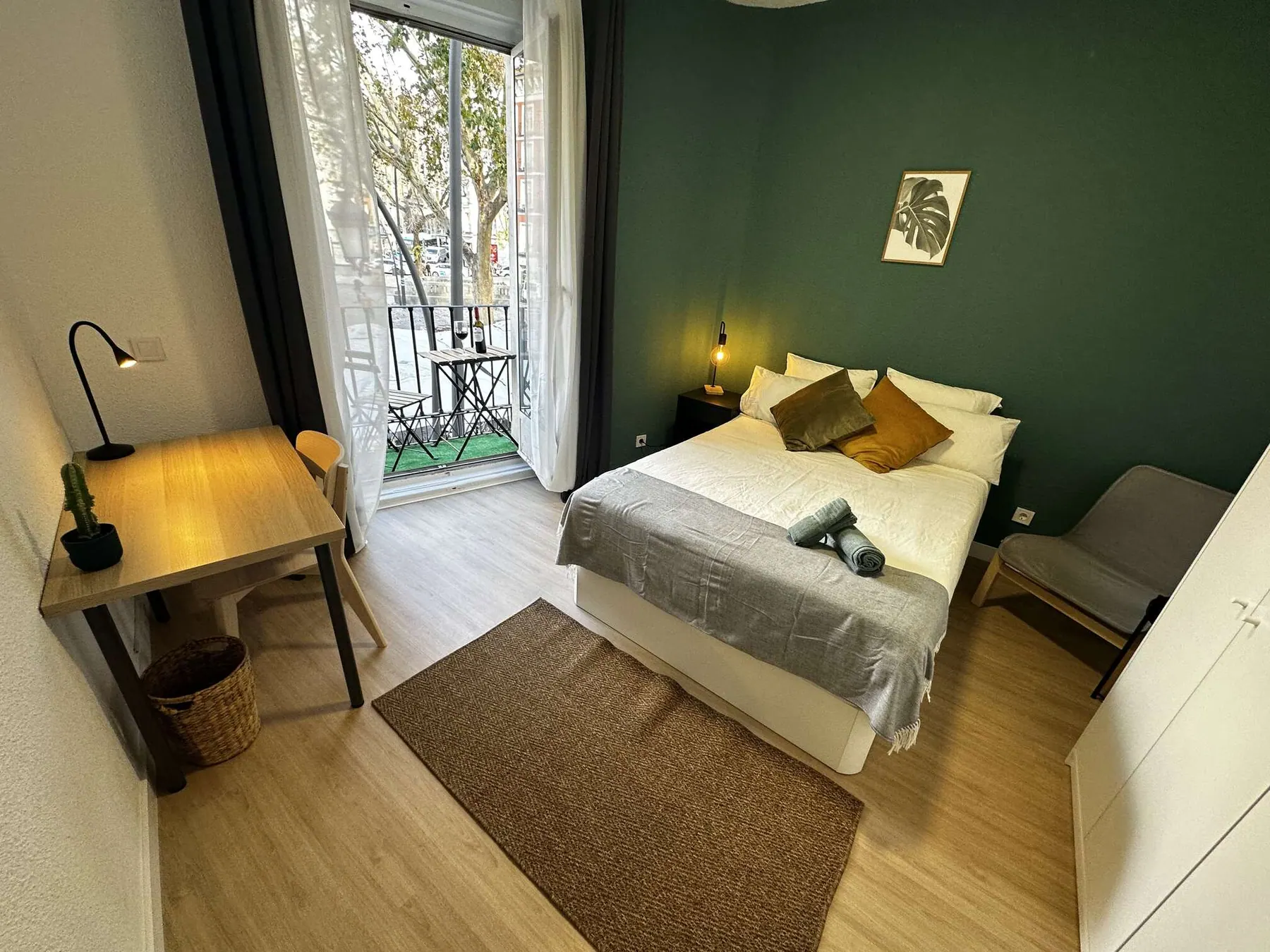 Room R5 in Tirso de Molina