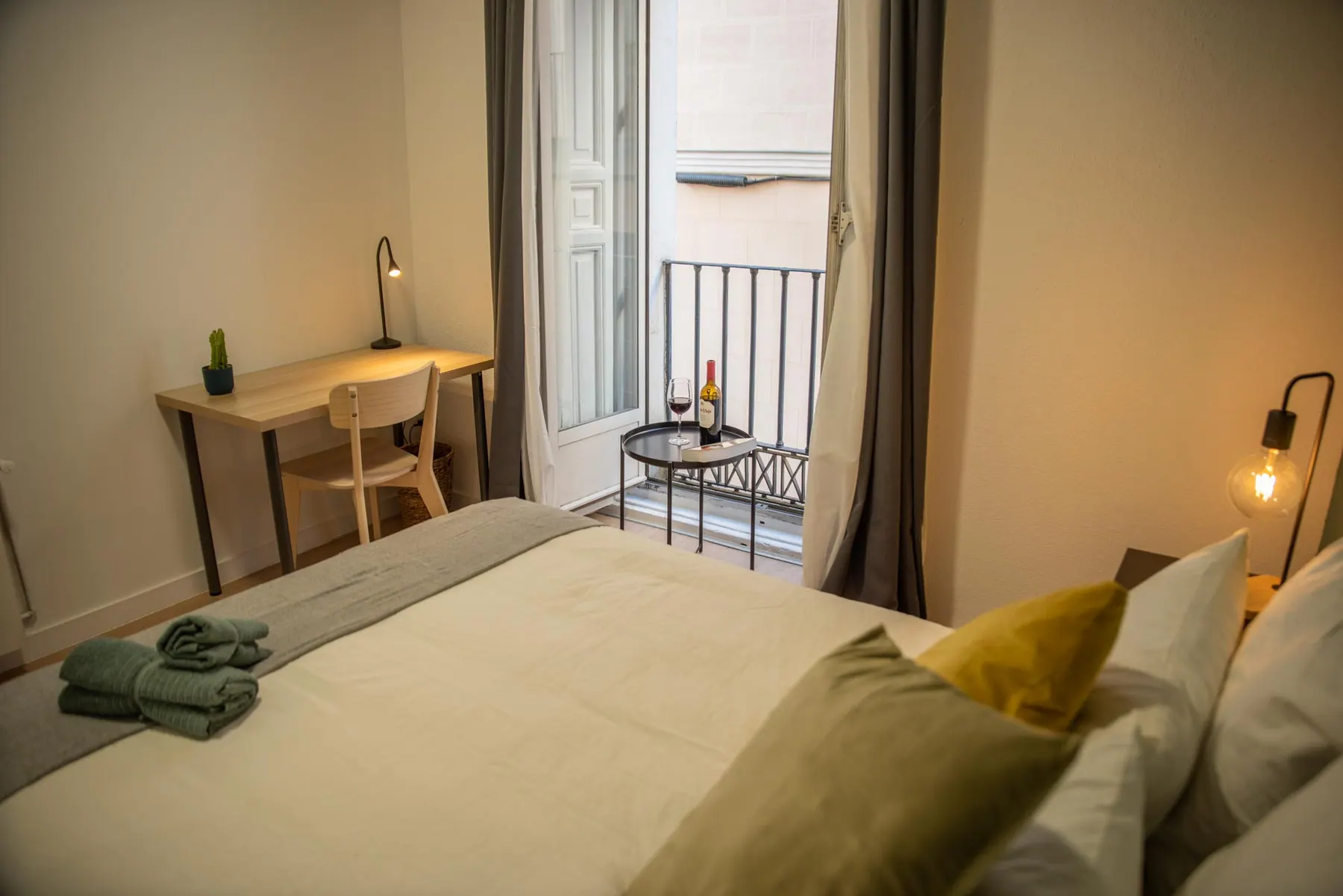 Room R7 in Tirso de Molina