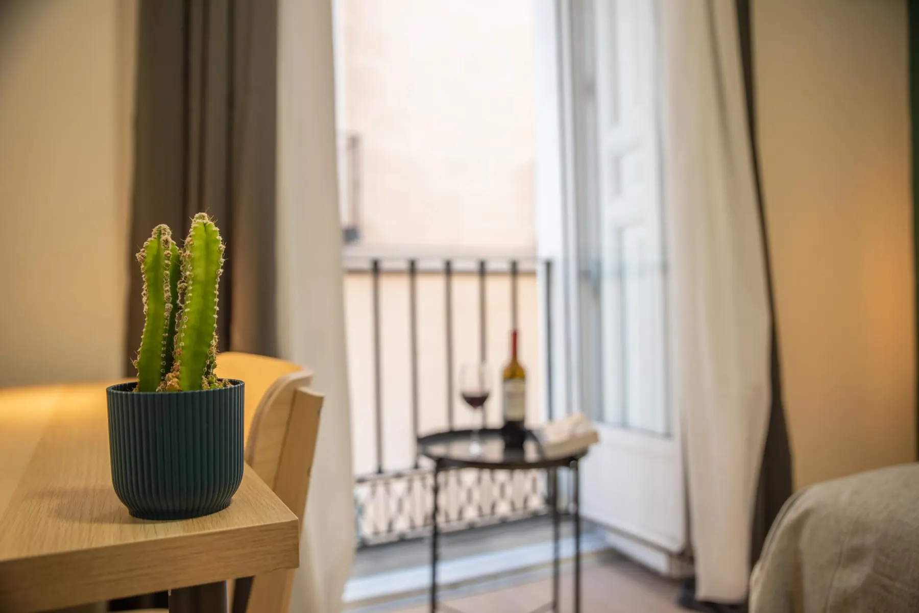 Room R7 in Tirso de Molina