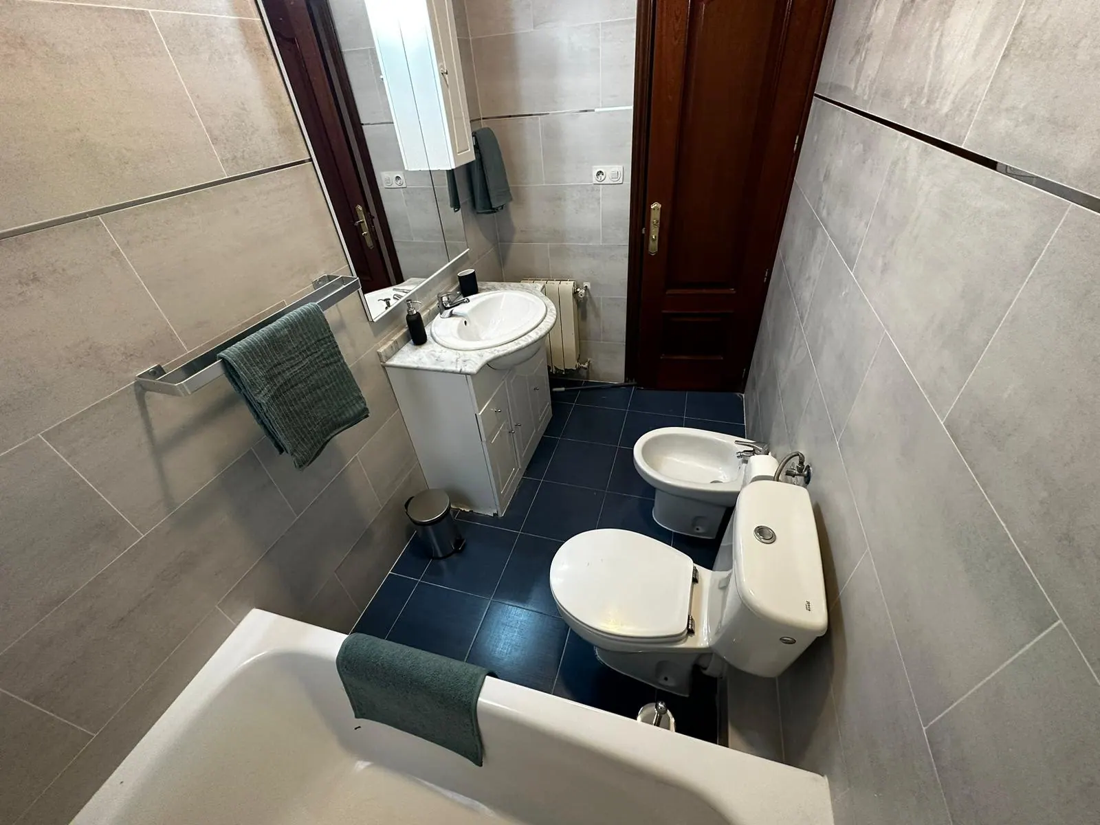 Bathroom in de la Victoria