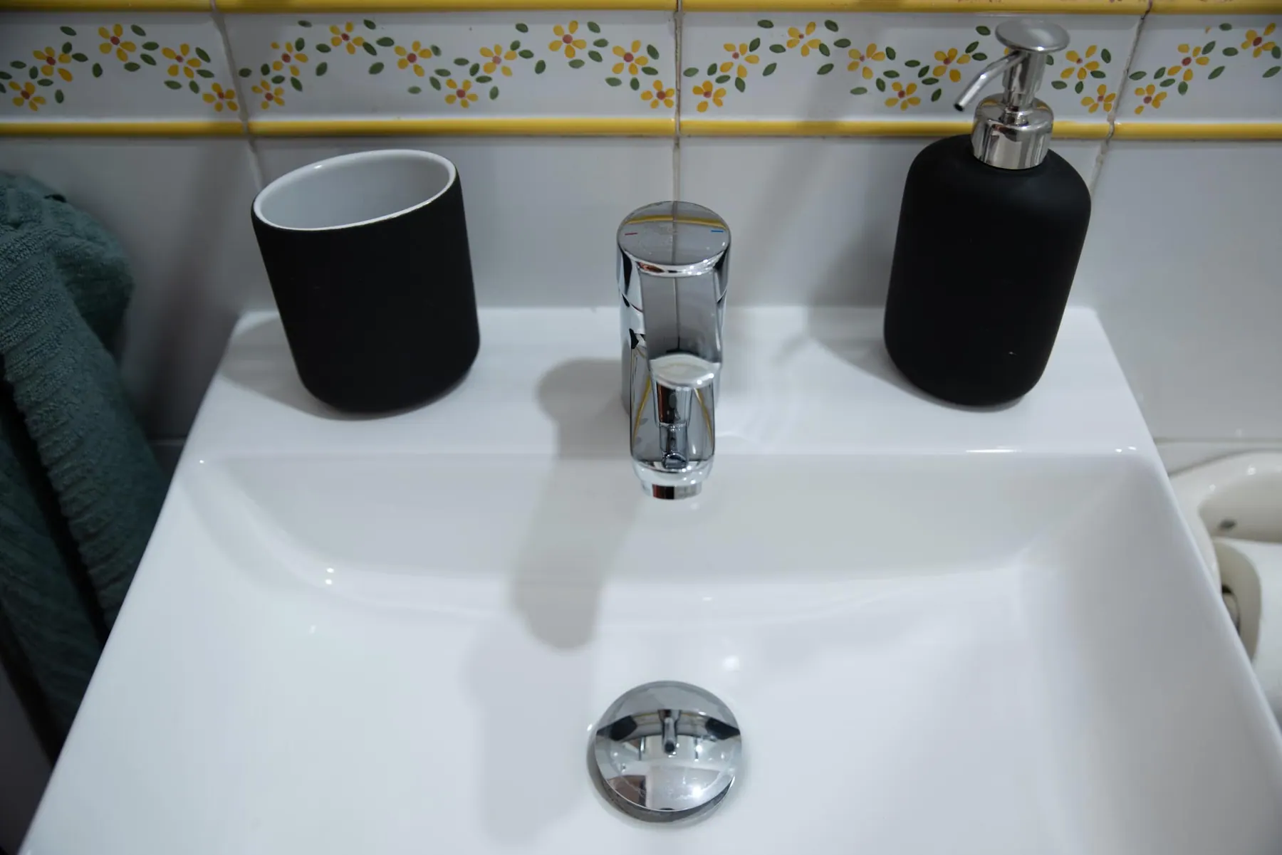 Bathroom in de la Victoria