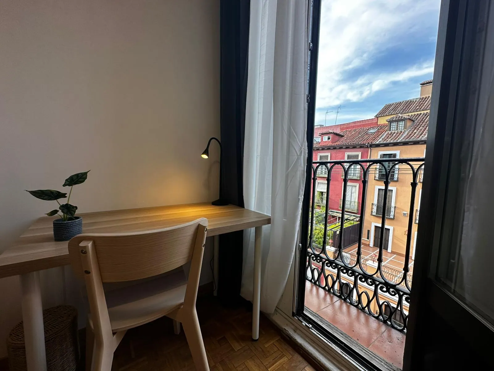 Room R2 in de la Victoria