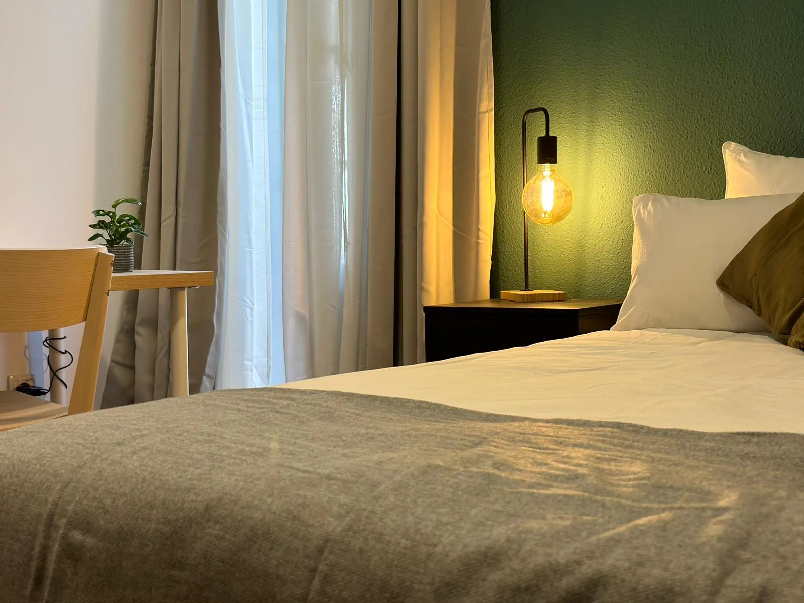 Room R7 in de la Victoria