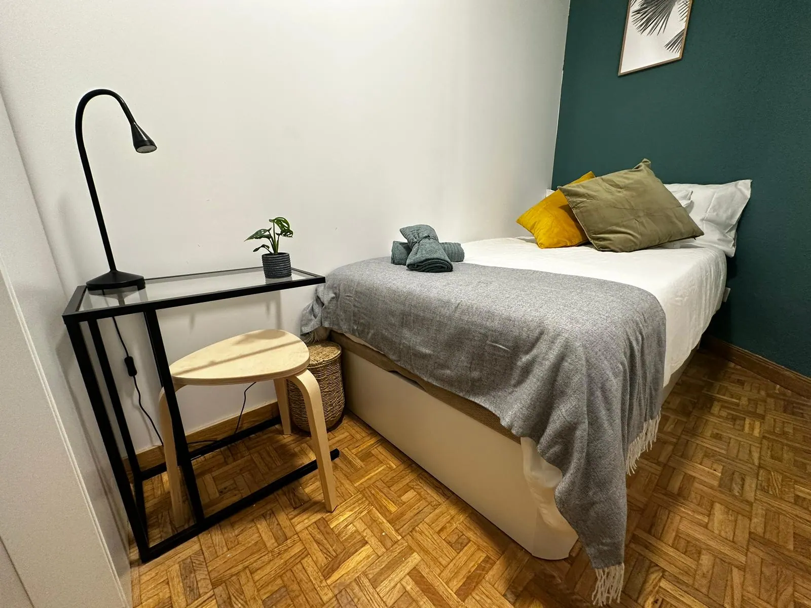 Room R8 in de la Victoria