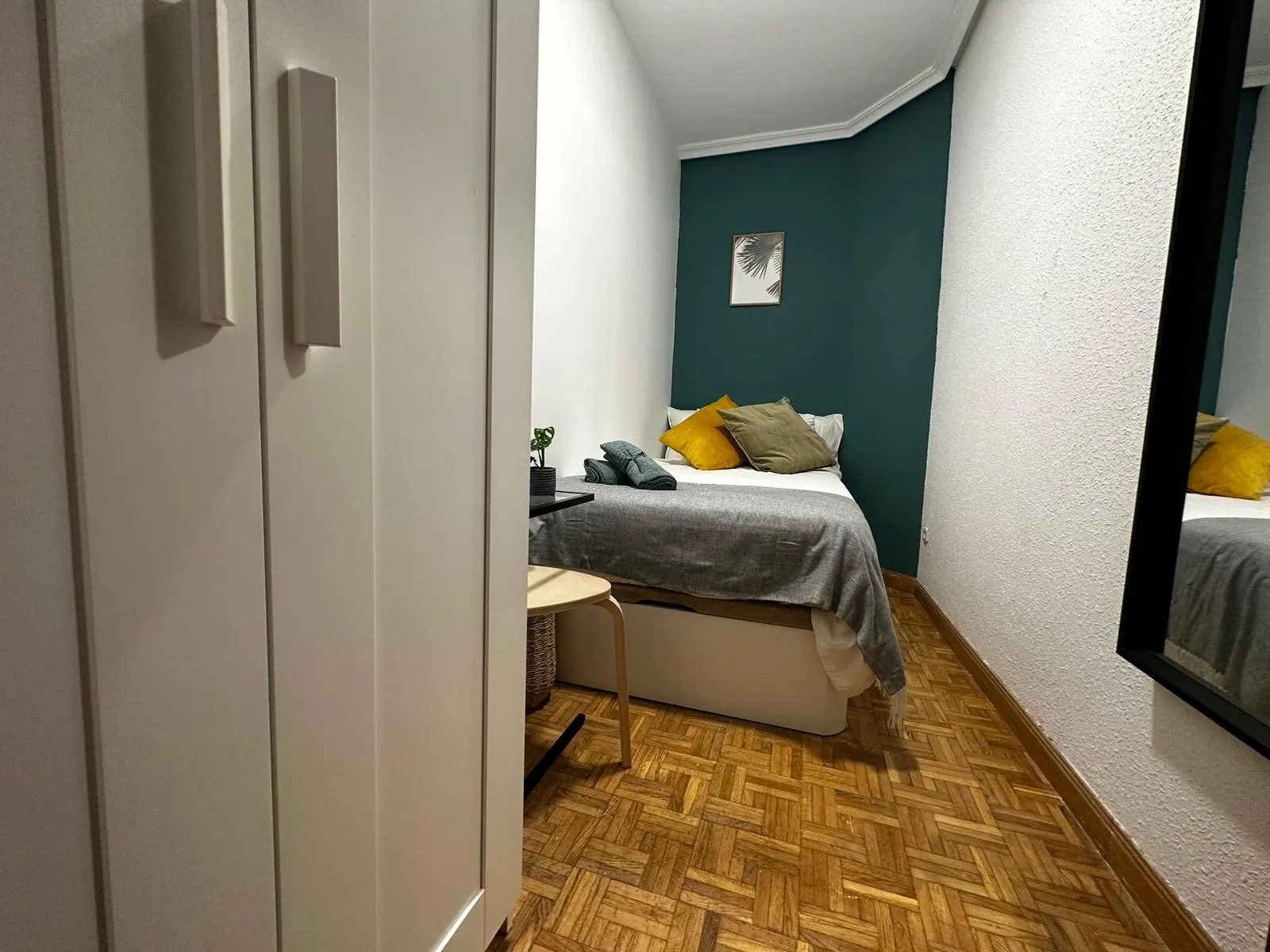 Room R8 in de la Victoria